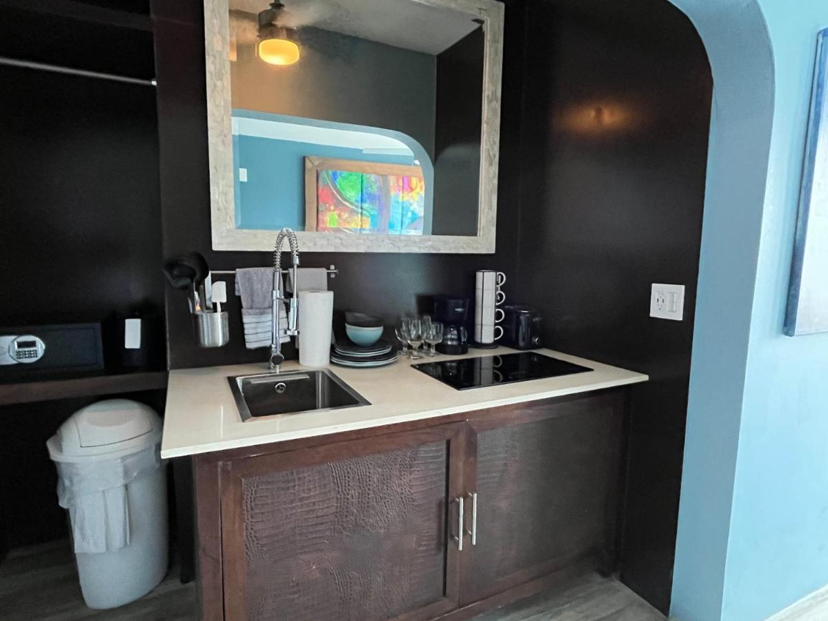 Old Crow Hotel And Suites Vieques Bagian luar foto